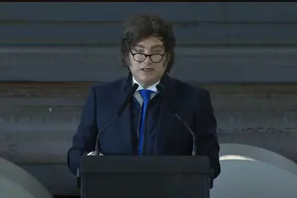 javier-milei-visito-una-empresa-y-pidio-por-una-OTH4DI7IA5AJDJEIJWS3TGFBQY