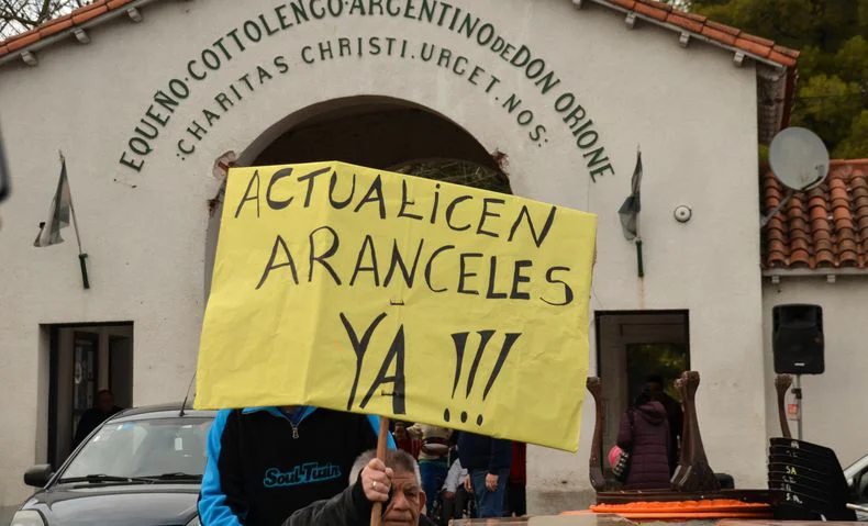 discapacidad-crisis-la-iglesia-presiona-javier-milei-recortes-y-demoras